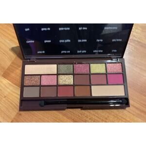 Revolution‎ chocolate rose gold palette